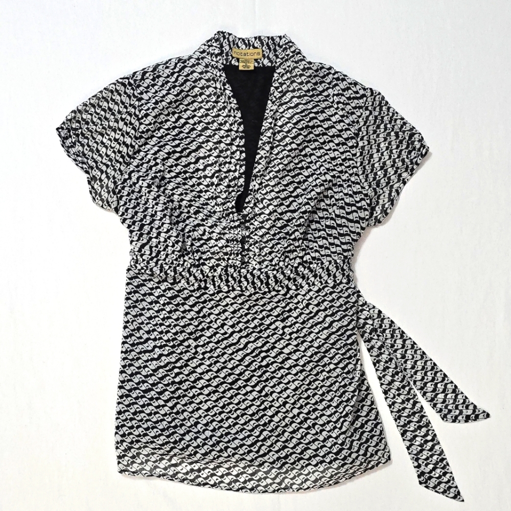 Notations Women's Blouse Top XL Black And White Baby Doll Tie Back V-neck Button